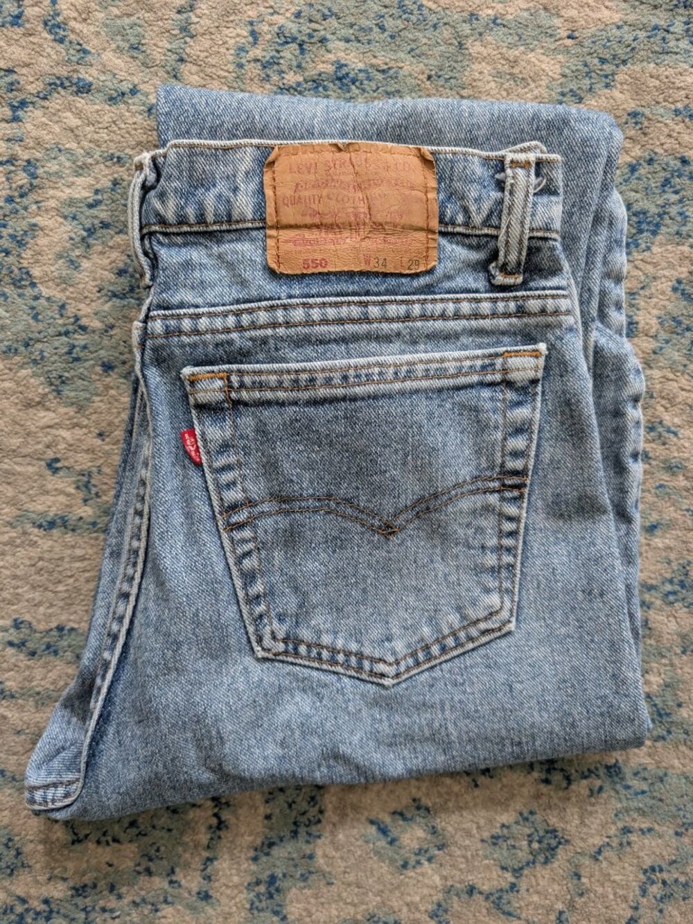 Vintage 1992 Levi's 550 Relaxed Fit Jeans Light Wash Blue Denim W34 L29